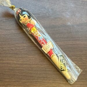 NWT Vintage Japanese Decorative Wooden Pen 🌺